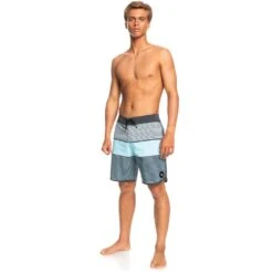 Quiksilver Boardshorts »Surfsilk Tijuana 18"« 11 Quiksilver Boardshorts »Surfsilk Tijuana 18"« -Angebote Bade Fein Store 89d0bea0ba4b082a9fb44c05c5220b61
